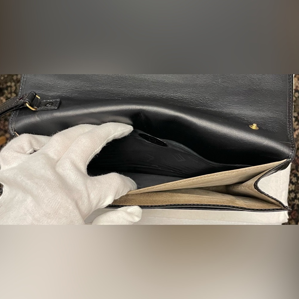 Dunhill Authentic Vintage Black Lockable Leather Clutch/Wristlet w/ Gold Accents - Picture 12 of 16